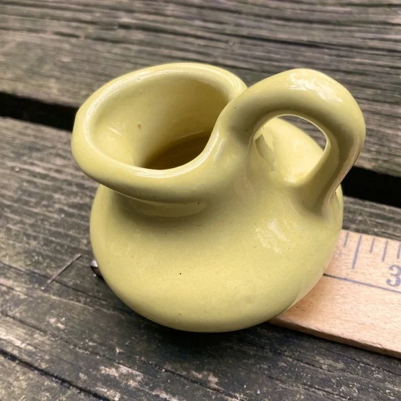 BYBEE Mini Pottery Kentucky McCOY Pitcher SHAWNEE Miniature Vintage Soft Yellow - Picture 11 of 11